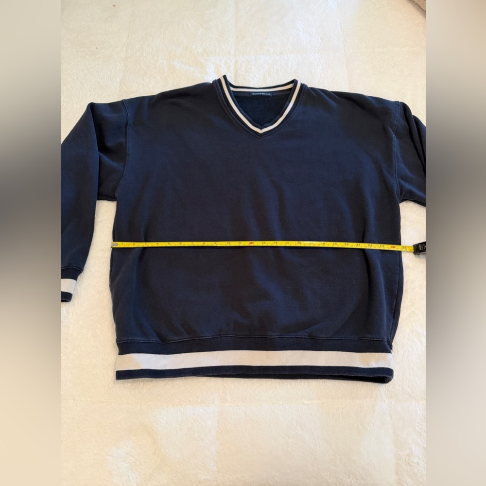 Brandy Melville Vintage Inspired Crewneck Sweatshirt - Picture 4 of 4